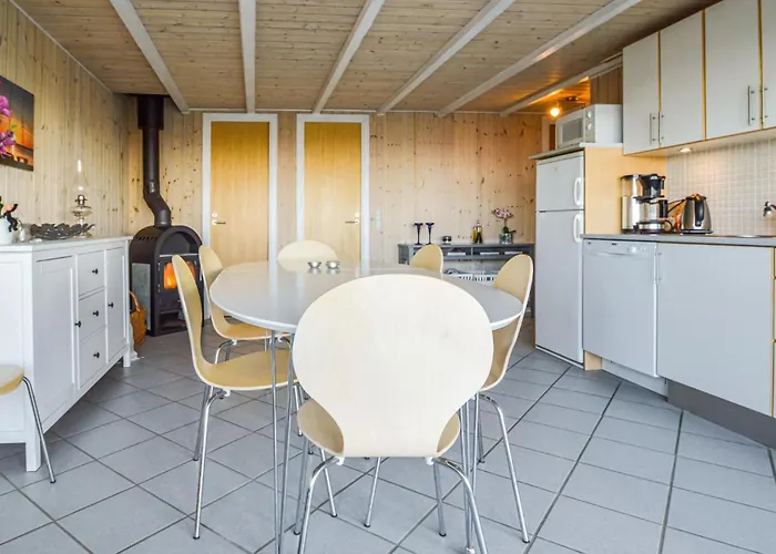 Three-bedroom In * Hemmet