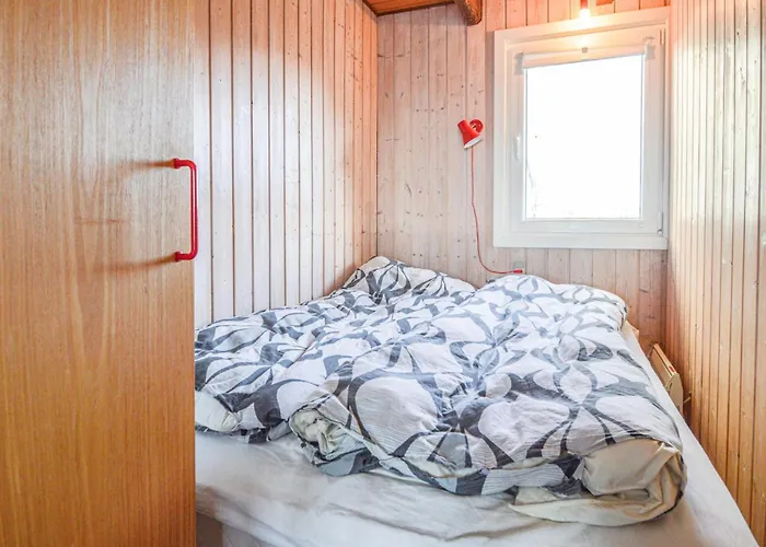 Three-bedroom In Semesterbostad *